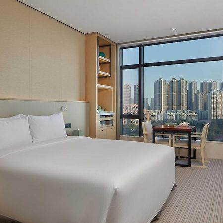 Virtuous World Hotel Foshan Exteriör bild