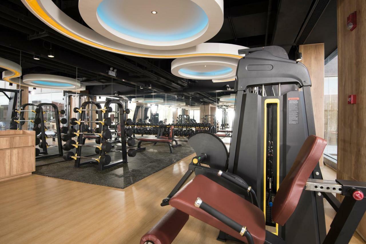 Virtuous World Hotel Foshan Exteriör bild