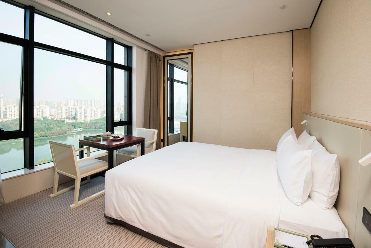 Virtuous World Hotel Foshan Exteriör bild