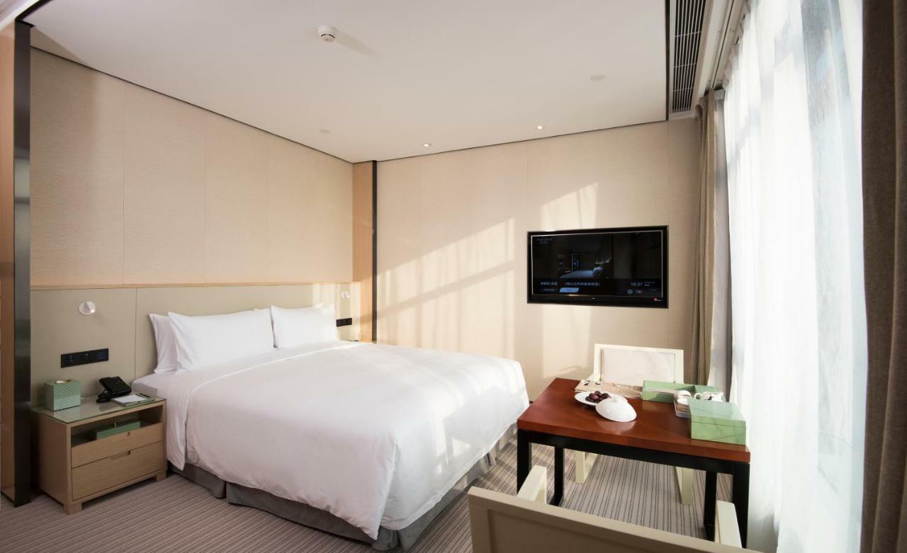 Virtuous World Hotel Foshan Exteriör bild