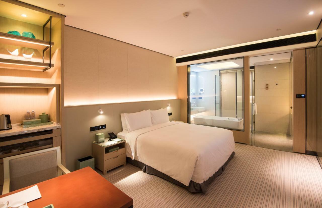 Virtuous World Hotel Foshan Exteriör bild