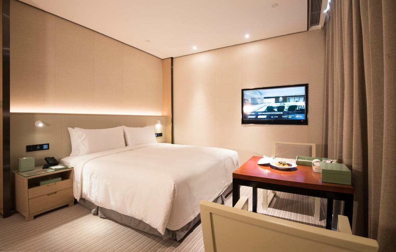 Virtuous World Hotel Foshan Exteriör bild