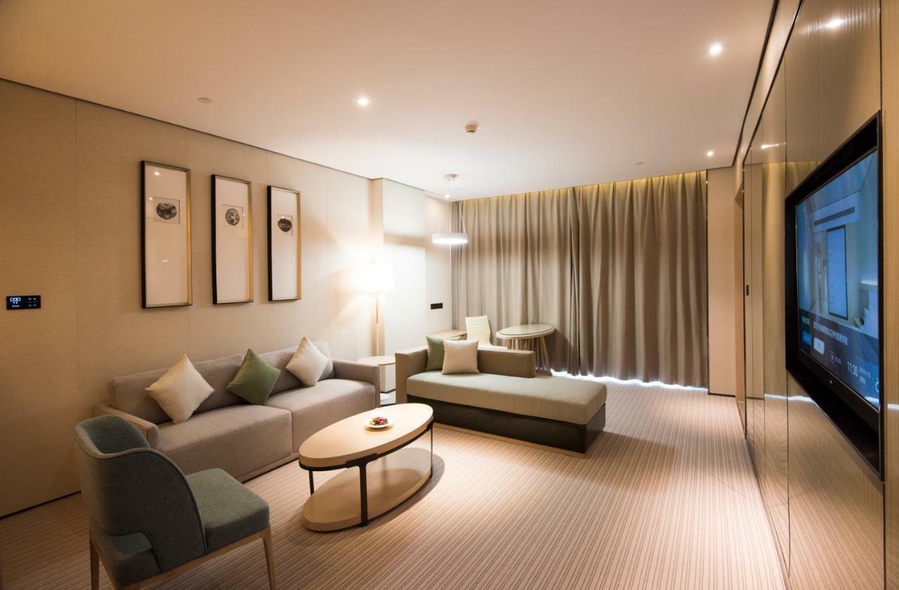 Virtuous World Hotel Foshan Exteriör bild