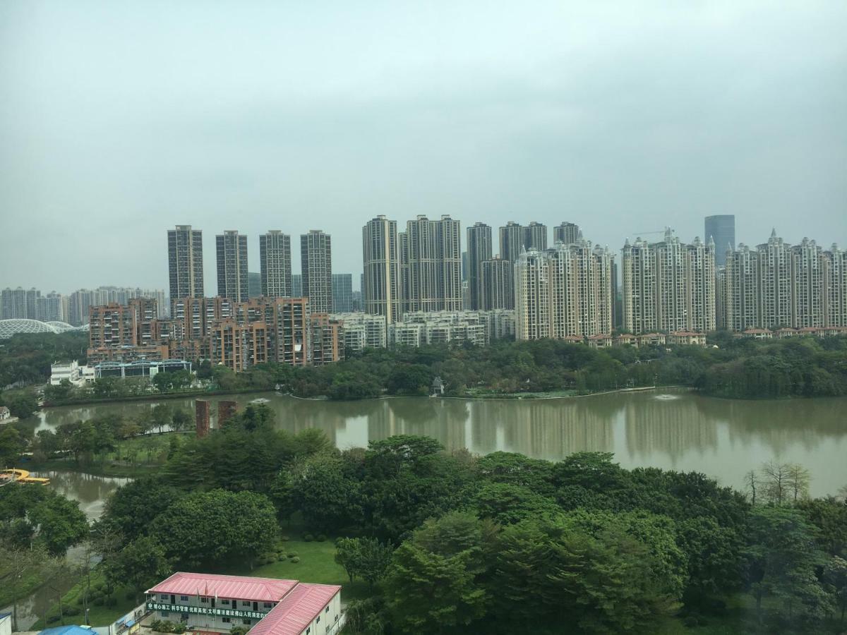 Virtuous World Hotel Foshan Exteriör bild